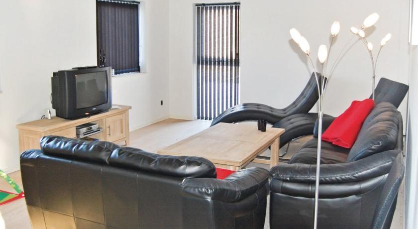 8 Person Holiday Home In Ховборг Номер фото